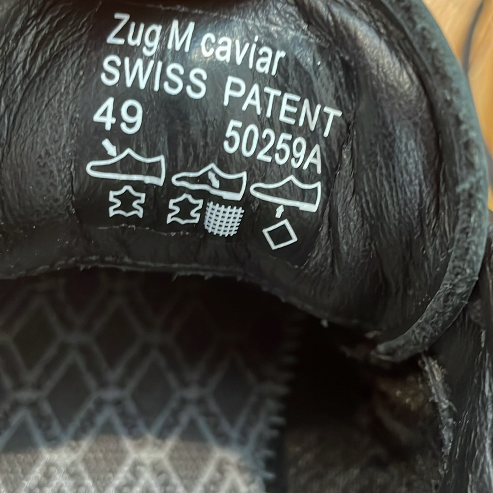 Men's Black Athletic Shoes - Picture 11 of 11